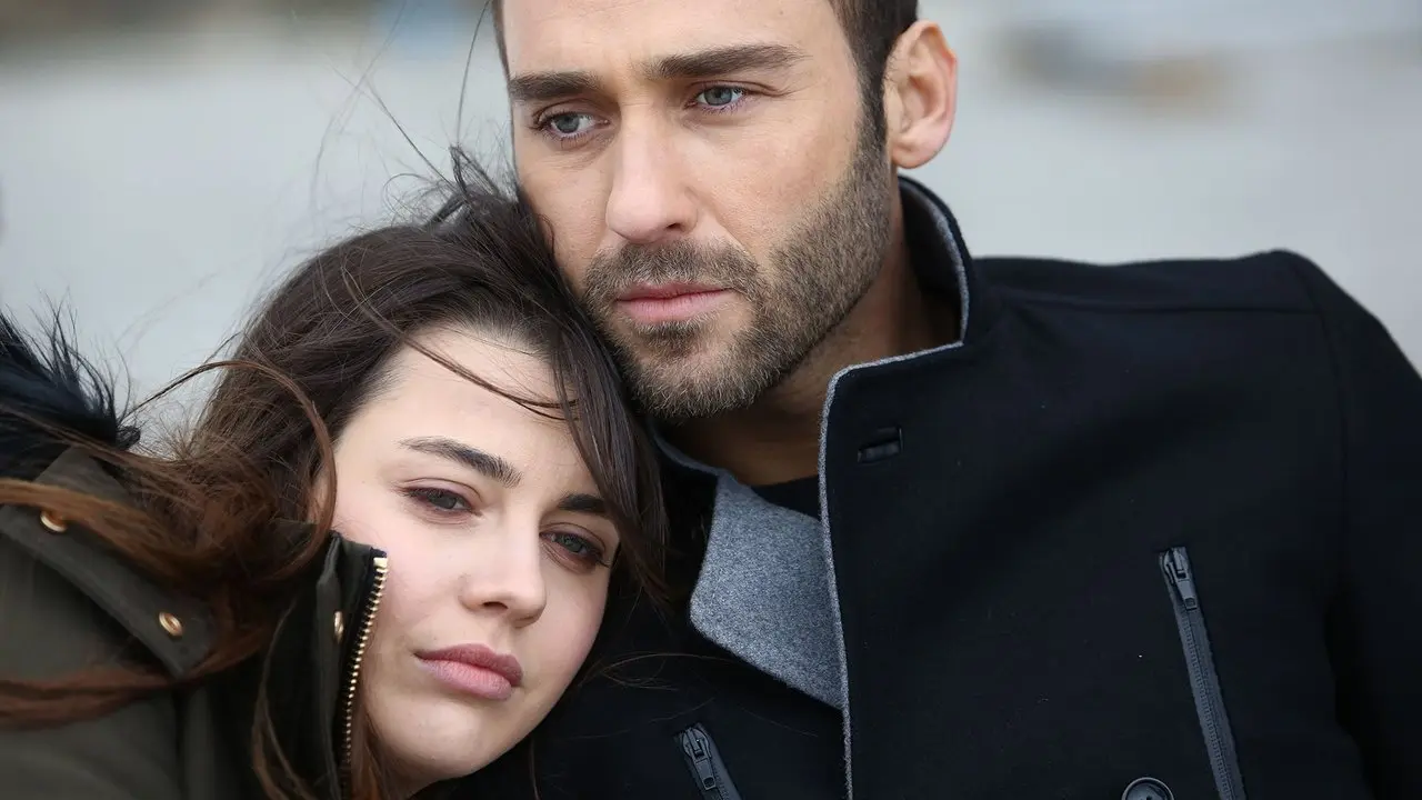 صورة غلاف عريضة لمسلسل Acı Aşk.