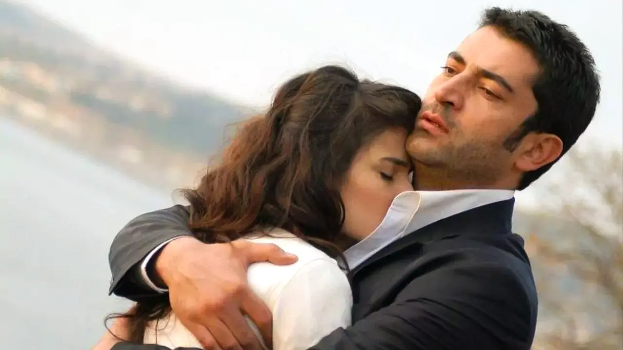 صورة الغلاف العريضة لمسلسل حياة مؤلمة (Aci hayat).