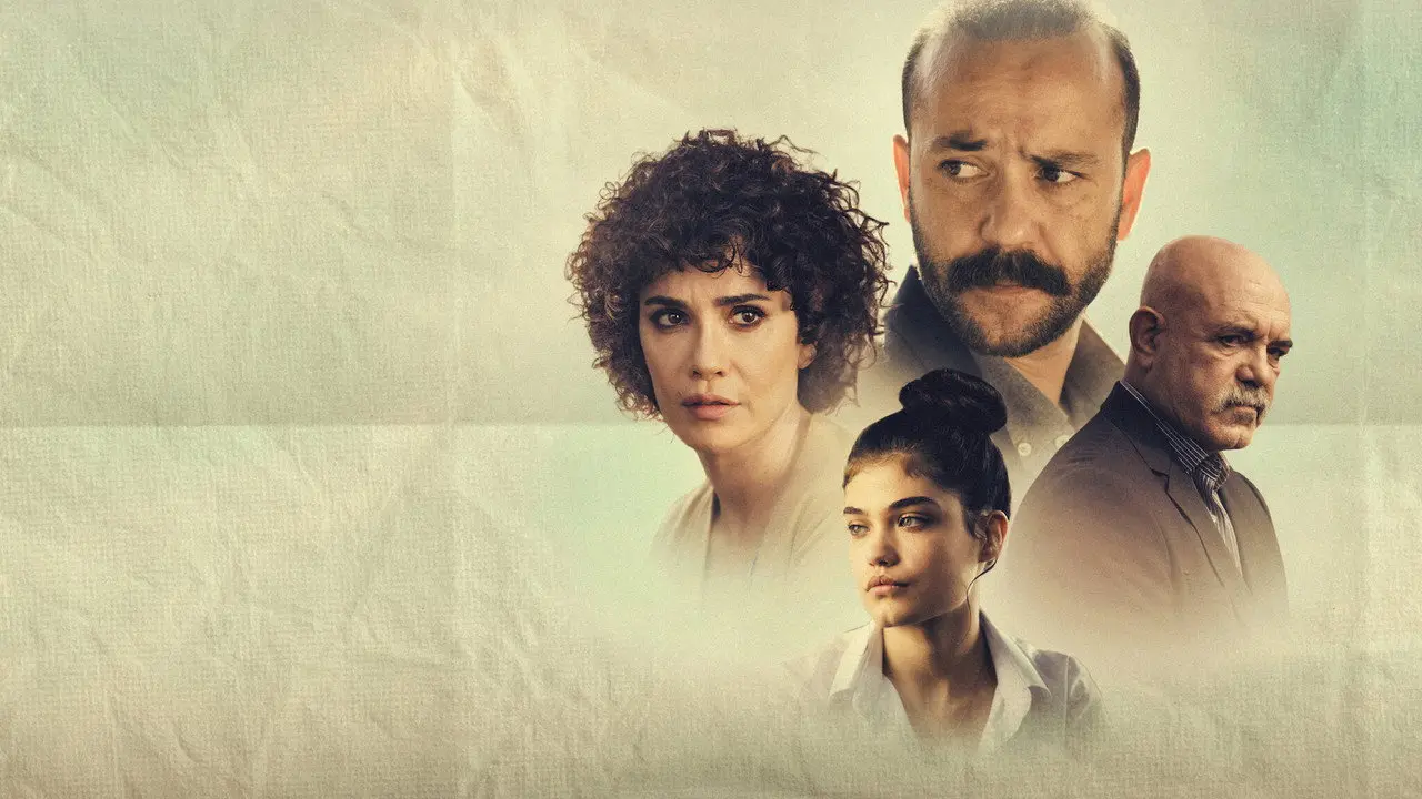 صورة الغلاف العريضة لفيلم انا استحق حبك (Beni Çok Sev)