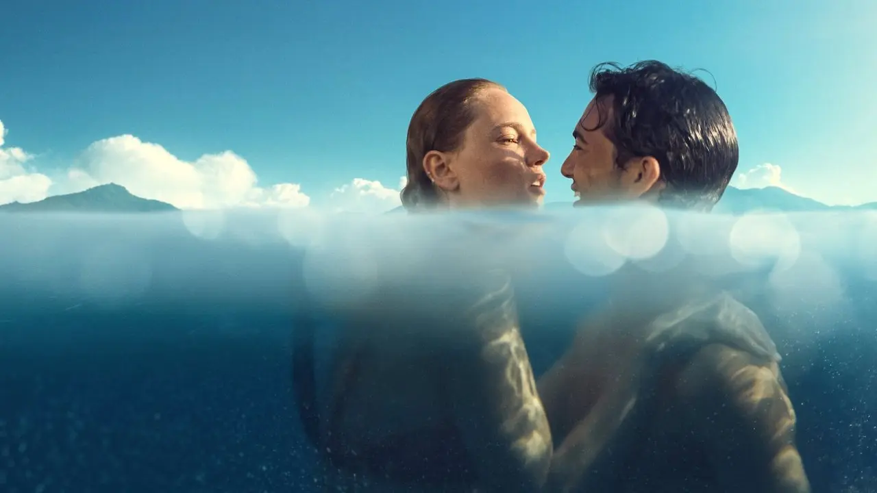 صورة الغلاف العريضة لفيلم ذكريات الصيف الماضي (Geçen Yaz)