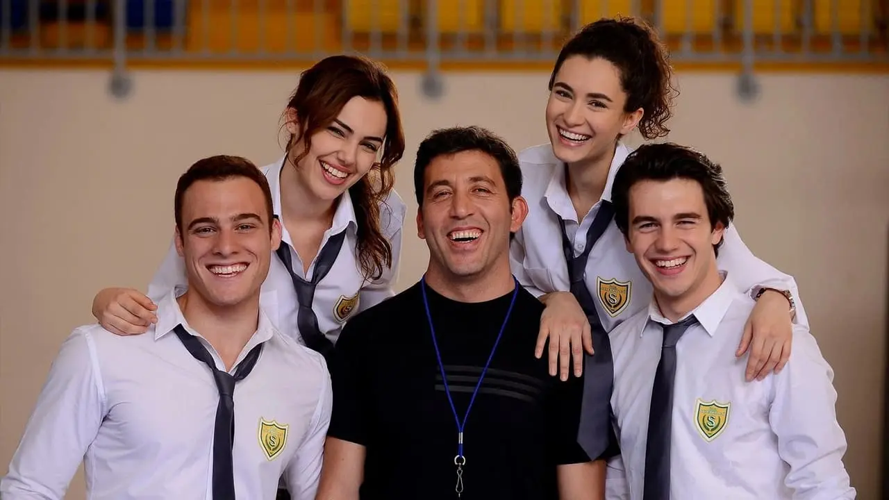 صورة الغلاف العريضة لمسلسل عندما تنتظر الشمس