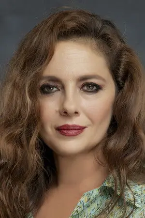 الممثلة نيلوفر أتشيكالين