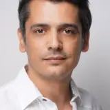 عثمان أكجا