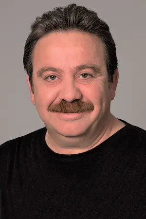 الممثل سرهات أوزجان