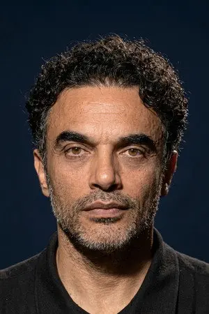 الممثل أوجور أصلان